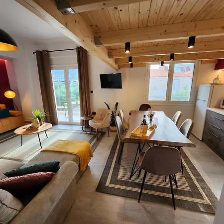 Luxury Loft Apartment Yiota Patras Exterior photo